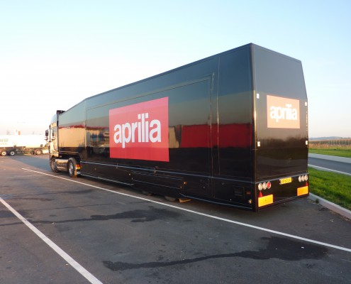 Aprilia trailer
